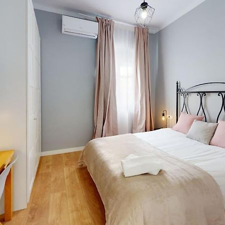 Apartamento Bright Flat Rosaleda Málaga Exterior foto